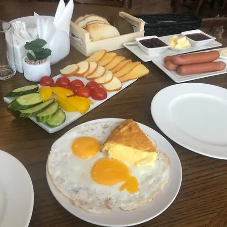 Cetri Vilni Hotel *